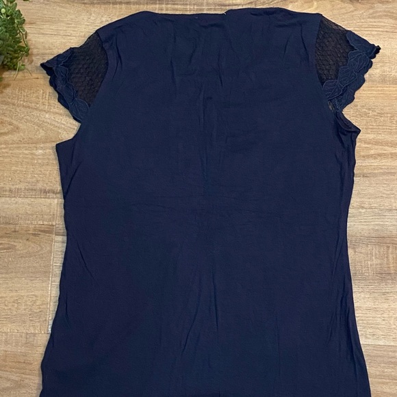 H&M blue shirt with lace - Picture 2 of 6
